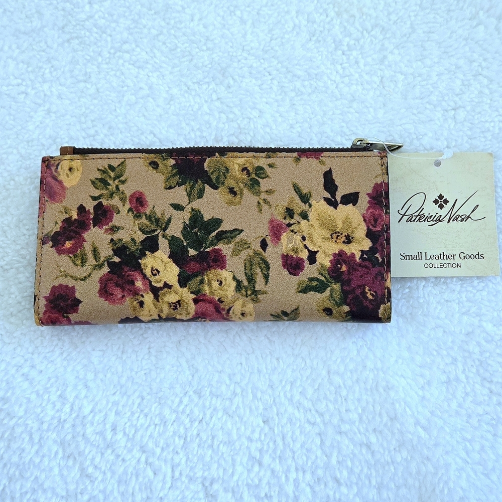 Patricia Nash Classic "Nazari" Bifold✌️ Wallet in Antique Rose🌹 - NWT - Picture 2 of 16